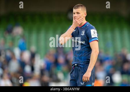 Dublin, Irlande. 03 mai 2025. Sam Prendergast de Leinster dévasté après la Coupe des Champions Investec, match de demi-finale entre Leinster Rugby et Northampton Saints à Aviva Stadium à Dublin, Irlande le 3 mai 2025 (photo by Andrew SURMA/ Credit : Sipa USA/Alamy Live News Banque D'Images