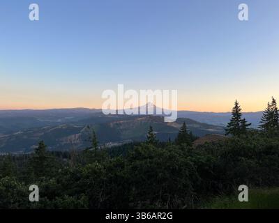 13 juillet 2022, Mt. Hood, Oregon, États-Unis : une vue du Mont Hood près de Hood River, Oregon. (Crédit image : © Karen Focht/ZUMA Press Wire) Banque D'Images