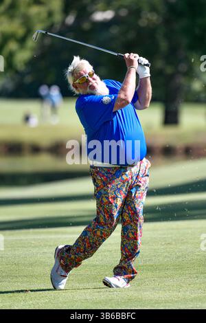 09 septembre 2022 : John Daly frappe le 5ème fairway lors de la première manche de l’Ascension Charity Classic qui s’est tenue au Norwood Hills Country Club à Jennings, MO Richard Ulreich/CSM (crédit image : © Richard Ulreich/CSM via ZUMA Press Wire) Banque D'Images