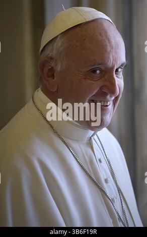 État de la Cité du Vatican, Vatikanstadt. 16 mai 2016. Trajko VELJANOSKI (Presidente del Parlamento della Macedonia) crédit : dpa/Alamy Live News Banque D'Images