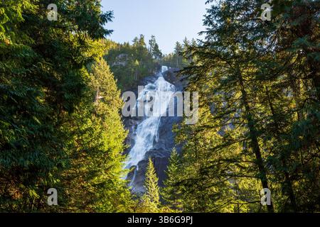 Shannon Falls ; Parc provincial Shannon Falls, Squamish, Colombie-Britannique, Canada Banque D'Images