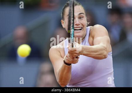 Aryna Sabalenka de Biélorussie joue contre Coco Gauff des États-Unis lors de la finale féminine Singleâ du Mutua Madrid Open 2025, ATP Masters 1000 et WTA 1000, tournoi de tennis le 3 mai 2025 à Caja Magica à Madrid, Espagne Banque D'Images