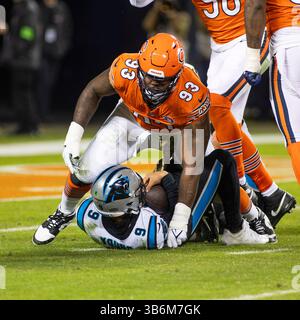 09 novembre 2023 : Chicago Bears #93 Justin Jones met à sac le quarterback #9 des Panthers Bryce Young lors d'un match contre les Panthers de la Caroline à Chicago, il. Mike Wulf/CSM (image de crédit : Banque D'Images