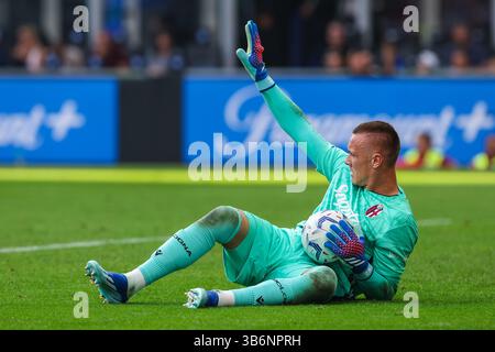 7 octobre 2023, Milan, Italie : Lukasz Skorupski du Bologna FC fait des gestes lors du match de Serie A 2023/24 entre le FC Internazionale et le Bologna FC au stade Giuseppe Meazza. Score final Inter 2 :2 Bologne. (Crédit image : © Fabrizio Carabelli/SOPA images via ZUMA Press Wire) Banque D'Images