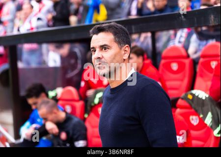 11 novembre 2023, Madrid, Espagne : Miguel Angel Sanchez Munoz, mieux connu sous le nom de Michel, figure historique du Rayo Vallecano et actuel entraîneur de Gérone, vu avant le match de football de la Liga 2022â€"23 entre le Rayo Vallecano et Gérone à l'Estadio de Vallecas. Score final ; Rayo Vallecano 1 :2 Girona. (Crédit image : © Alberto Gardin/SOPA images via ZUMA Press Wire) Banque D'Images