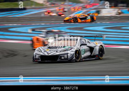 82 ANDRADE Rui (ang), EASTWOOD Charlie (irl), KOIZUMI Hiroshi (jpn), TF Sport, Chevrolet Corvette Z06 GT3.R, LMGT3, action pendant les 4 heures du Castellet, 2ème manche de la European le Mans Series 2025 sur le circuit Paul Ricard du 2 au 4 mai 2025 au Castellet, France - photo Paulo Maria / DPPI Banque D'Images