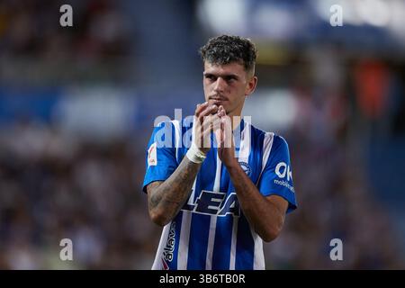 8 octobre 2023 : Javi Lopez du Deportivo Alaves réagit lors du match LaLiga EA Sports entre le Deportivo Alaves et le Real Betis Balompie à Mendizorroza le 8 octobre 2023 à Vitoria, en Espagne. (Crédit image : © Ricardo Larreina/AFP7 via ZUMA Press Wire) Banque D'Images