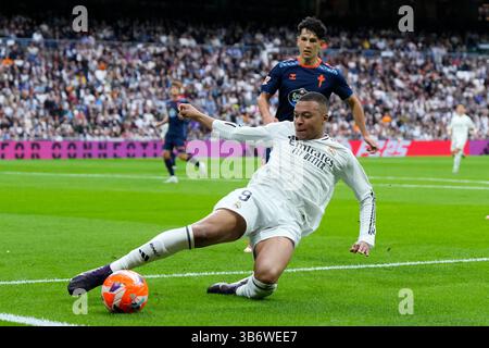Madrid, Espagne. 04 mai 2025. Kylian Mbappe du Real Madrid CF lors du match de la Liga EA Sports opposant le Real Madrid au RC Celta au stade Santiago Bernabeu le 4 mai 2025 à Madrid, en Espagne. (Photo de Cesar Cebolla/PRESSINPHOTO) crédit : AGENCE SPORTIVE PRESSINPHOTO/Alamy Live News Banque D'Images