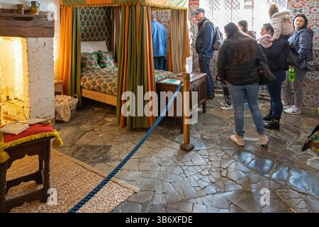 Intérieur, chambre, lit, lieu de naissance de Shakespeare, Stratford-upon-Avon, Warwickshire, Angleterre, Grande-Bretagne Banque D'Images