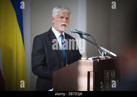 Prague, République tchèque. 04 mai 2025. Petr Pavel, Président de la République tchèque, lors d'une visite officielle du Président de l'Ukraine le 04 avril 2025 à Prague, République tchèque.*usage éditorial* Cap/PLF © le Bureau présidentiel de l'Ukraine via Credit : Capital Pictures/Alamy Live News Banque D'Images