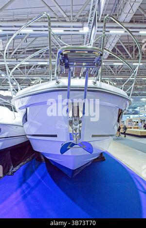 Pasila, Helsinki, Finlande – 12 février. 2025 : Grandezza 37 Boat au salon Vene (Boat) 2025 au Messukeskus Helsinki. Banque D'Images