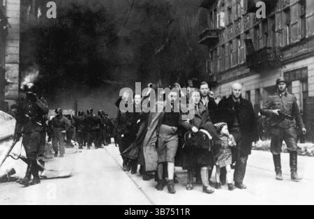 Le soulèvement du ghetto de Varsovie. Musée : COLLECTION PRIVÉE. Auteur : ANONYME. Banque D'Images