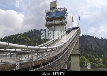 Tour de saut à ski et saut à ski, arène de saut à ski, Oberstdorf, Allgaeu, mai, Allemagne, Europe Banque D'Images