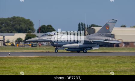 Romania Air Force - General Dynamics F-16AM Fighting Falcon, se produisant au Royal International Air Tattoo 2024. Banque D'Images
