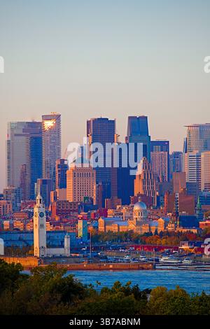 Canada, Québec, Montréal, centre-ville, skyline, vieux-Port, fleuve Saint-Laurent Banque D'Images