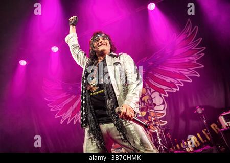 17 février 2024, Oslo, Copenhague, Norvège : Oslo, Norvège. 17 février 2024. Le groupe norvégien de glam rock Wig Wam donne un concert au Rockefeller à Oslo. Ici, le chanteur Glam est vu en direct sur scène. (Crédit image : © Terje Dokken/Gonzales photo via ZUMA Press) Banque D'Images