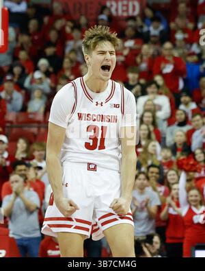 6 janvier 2024 : Nolan Winter (31), attaquant des Badgers du Wisconsin, lors du match de basket-ball de la NCAA entre les Cornhuskers du Nebraska et les Badgers du Wisconsin, AU Kohl Center de Madison, WISCONSIN. Darren Lee/CSM (image de crédit : Banque D'Images