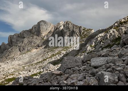 Vue de paysage de haute montagne dans les Alpes dinariques au Monténégro, Bobotov Kuk Banque D'Images