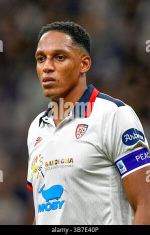 14 avril 2024, Milan, Null, Italie : Milan, Italie. 14 avril 2024. Yerry Mina (26) de Cagliari a vu lors du match de Serie A entre Inter et Cagliari à Giuseppe Meazza à Milan. (Crédit image : © Gonzales photo/Gonzales photo via ZUMA Press) Banque D'Images