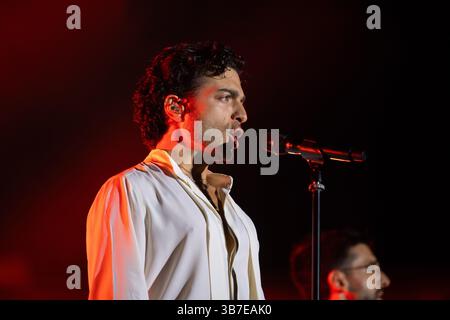 3 mai 2023, Pompéi, Salerne, Italie : Gianluca Ginoble de il Volo se produit lors de ''Tutti per uno - Capolavoro Tour'' live à l'amphithéâtre romain le 17 juillet 2024 à Pompéi, Italie (crédit image : © Francesco Luciano/ZUMA Press Wire) Banque D'Images