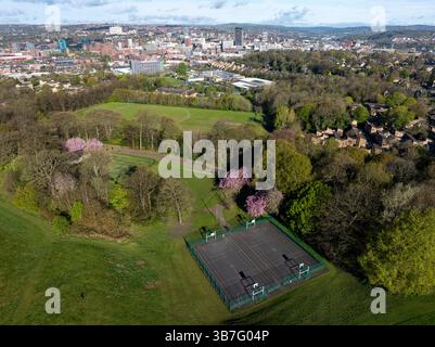 Image aérienne panoramique du paysage urbain de Sheffield depuis le point de vue du Norfolk Heritage Park Banque D'Images
