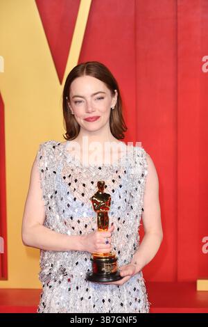 11 mars 2024, Beverly Hills, Californie, États-Unis : actrice EMMA STONE, lauréate du prix de la meilleure actrice dans un rôle principal pour 'Poor Things', Vanity Fair Oscar Party après la 96e cérémonie annuelle des Oscars à Hollywood. (Crédit image : © Crash/imageSPACE via ZUMA Press Wire) Banque D'Images