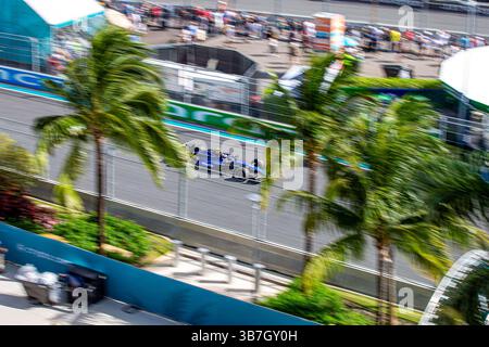 5 mai 2024, Miami, Floride, USA : Logan Sargeant (USA) Williams FW46 - Mercedes.. Pendant la FORMULE 1 CRYPTO.COM MIAMI GRAND PRIX, Miami International Autodrome, Miami, FL, États-Unis (crédit image : © Alessio de Marco/ZUMA Press Wire) Banque D'Images