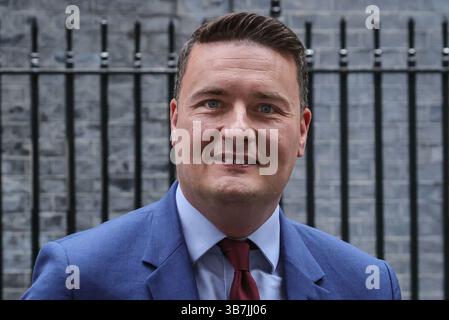 .Londres, Royaume-Uni. 06 mai 2025. Wes Streeting, secrétaire à la santé, député Ilford North. Les ministres assistent à la réunion du cabinet du gouvernement à Downing Street, Londres, Royaume-Uni. Crédit : Imageplotter/Alamy Live News Banque D'Images