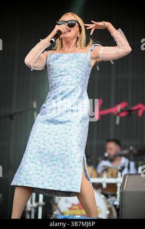 22 juin 2024, Leeds, South Yorkshire, Royaume-Uni : Claire Grogan de Altered images se produisant au Lets Rock Leeds 80s Festival 2024, Leeds, Royaume-Uni (crédit image : © Robin Burns/SOPA images via ZUMA Press Wire) Banque D'Images