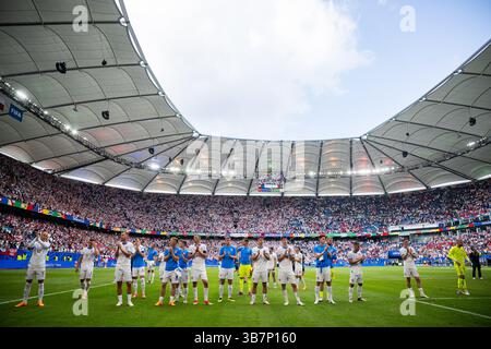 22 juin 2024, Hambourg, Allemagne : équipe de Tchéquie grâce aux fans après le match lors du match du Groupe F de l'UEFA Euro 2024 entre la Géorgie et la Tchéquie au Volksparkstadion de Hambourg. (Crédit image : © Mateusz Slodkowski/ZUMA Press Wire) Banque D'Images