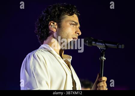 3 mai 2023, Pompéi, Salerne, Italie : Gianluca Ginoble de il Volo se produit lors de ''Tutti per uno - Capolavoro Tour'' live à l'amphithéâtre romain le 17 juillet 2024 à Pompéi, Italie (crédit image : © Francesco Luciano/ZUMA Press Wire) Banque D'Images