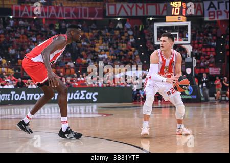 16 novembre 2023, Pirée, Lombardie, Grèce : 26 NEMANJA NEDOVIC de Crvena Zvezda Meridianbet Belgrade lors de l'Euroleague, Round 9, match entre l'Olympiacos Pirée et Crvena Zvezda Meridianbet Belgrade au stade paix et amitié le 16 novembre 2023, au Pirée, Grèce. (Crédit image : © Stefanos Kyriazis/ZUMA Press Wire) Banque D'Images