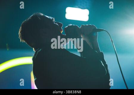 Tilburg, pays-Bas. 19 avril 2025. Le groupe de metal industriel américain Uniform concert live lors du festival de metal néerlandais Roadburn Festival 2025 à Tilburg. Banque D'Images