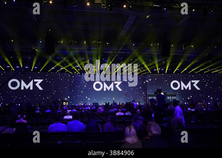Hambourg, Allemagne. 07 mai 2025. Vue de la scène principale pendant le salon numérique OMR dans les halls d'exposition de Hamburg Messe. Crédit : Marcus Brandt/dpa/Alamy Live News Banque D'Images