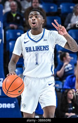 28 FÉVRIER 2024 : le garde de Saint Louis Billikens Cian Medley (1) appelle la pièce tout en amenant la balle dans un match de conférence A10 où les araignées de Richmond ont visité le Saint Louis Billikens. Tenue à la Chaifetz Arena à préparé Louis, MO le mercredi 28 février 2024 Richard Ulreich/CSM (image crédit : © Richard Ulreich/CSM via ZUMA Press Wire) Banque D'Images