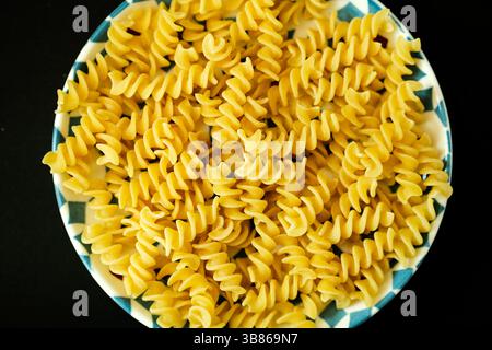 Londres Royaume-Uni, 07 mai 2025, pâtes alimentaires Fusilli séchées italiennes agrafe Banque D'Images