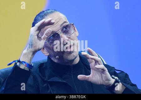 Hambourg, Allemagne. 07 mai 2025. RAF Camora, musicien, intervient lors du salon numérique OMR dans les halls d’exposition de Hamburg Messe. Crédit : Marcus Brandt/dpa/Alamy Live News Banque D'Images