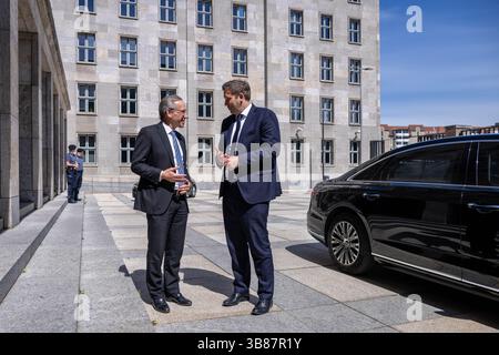 Berlin, Deutschland. 07 mai 2025. Transfert de fonctions de Joerg Kukies, ministre fédéral sortant des Finances, à Lars Klingbeil, nouveau ministre fédéral des Finances, à Berlin, le 7 mai 2025. « Photographié au nom du ministère fédéral des Finances » crédit : dpa/Alamy Live News Banque D'Images