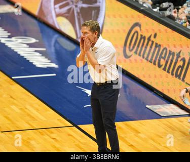 20 novembre 2023 : Mark Few, entraîneur-chef de Gonzaga, crie à ses joueurs qui doivent être exécutés pendant le match de basket-ball Allstate Maui Invitational entre les Bulldogs de Gonzaga et les Boilermakers de Purdue à Sofi Arena dans le Stan Sheriff Center à Honolulu, Hawaï. Glenn Yoza/CSM (crédit image : © Glenn Yoza/CSM via ZUMA Press Wire) Banque D'Images