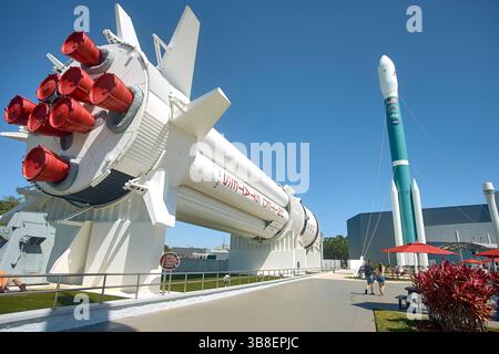 12 avril 2024, Orlando, Floride, États-Unis : Kennedy Space Center est l'un des 10 centres que la NASA a avec un important groupe d'entreprises technologiques qui collaborent au développement de la course spatiale au niveau mondial. Pionniers des vols spatiaux. Être dans ce centre de la NASA est une expérience incroyable. (Crédit image : © Francisco Arias/ZUMA Press Wire) Banque D'Images