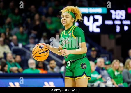 29 février 2024 : la garde de notre Dame Hannah Hidalgo (3 ans) dirige l'attaque lors d'un match de basket-ball féminin de la NCAA entre les Hokies Virginia Tech et les Fighting Irish de notre Dame au Purcell Pavilion au Joyce Center à South Bend, Indiana. John Mersits/CSM. (Crédit image : © John Mersits/CSM via ZUMA Press Wire) Banque D'Images