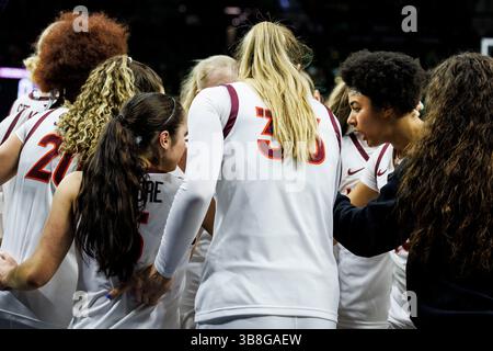 29 février 2024 : les joueurs de Virginia Tech se rencontrent avant le match de basket féminin de la NCAA entre les Virginia Tech Hokies et les notre Dame Fighting Irish au Purcell Pavilion au Joyce Center à South Bend, Indiana. John Mersits/CSM. (Crédit image : © John Mersits/CSM via ZUMA Press Wire) Banque D'Images