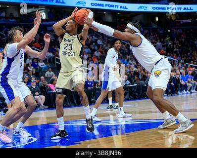 14 mars 2024 : Garde des diacres démons de Wake Forest (23) Hunter Sallis a la balle enlevée de lui lors d'un match de tournoi de basket-ball masculin ACC entre les diacres démons de Wake Forest et les Panthers Pitt à Capital One Arena à Washington, DC Justin Cooper/CSM (crédit image : © Justin Cooper/CSM via ZUMA Press Wire) Banque D'Images