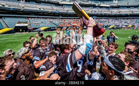 26 mai 2024, Philadelphie, Pennsylvanie, États-Unis : Tuft célèbre avoir remporté le match de crosse de la NCAA Division III National Championship de Tufts contre le Rochester Institute of Technology au Lincoln Financial Field à Philadelphie, Pennsylvanie, le 26 mai 2024. Tufts a gagné 18-14. Scott Serio/Cal Sport Media (crédit image : Banque D'Images