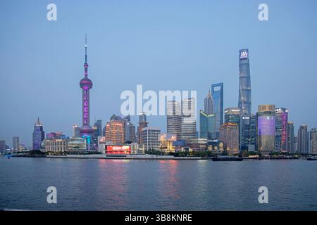 le bund la nuit à shanghai chine Banque D'Images