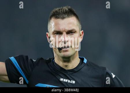 1er mars 2024, Cracovie, Pologne : L'arbitre Marcin Szczerbowicz de Pologne vu lors du match de football polonais PKO Ekstraklasa League 2023/2024 entre Cracovie Cracovie et Warta Poznan au stade de Cracovie. Score final ; Cracovia Cracovie 0 :1 Warta Poznan. (Crédit image : © Grzegorz Wajda/SOPA images via ZUMA Press Wire) Banque D'Images