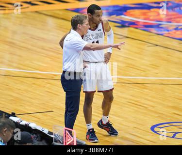 20 novembre 2023 : L'entraîneur-chef de Gonzaga discute avec le garde Gonzaga Nolan Hickman (11 ans) pendant le match de basket-ball Allstate Maui Invitational entre les Bulldogs de Gonzaga et les Boilermakers de Purdue à Sofi Arena dans le Stan Sheriff Center à Honolulu, Hawaï. Glenn Yoza/CSM (crédit image : © Glenn Yoza/CSM via ZUMA Press Wire) Banque D'Images