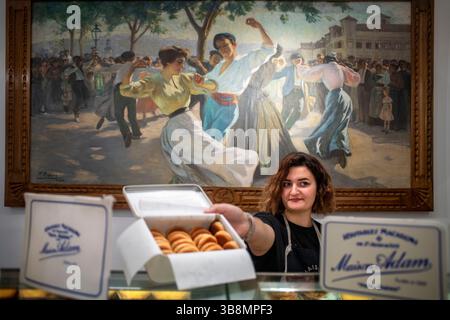 2 juillet 2023, Nouvelle-Aquitaine, France : Maison Adam, macarons maison adam, macarons maisaon adam, macarons, Saint Jean de luz, PyrÃ©nÃ©es-Atlantiques, (crédit image : © Sergi Reboredo/ZUMA Press Wire) Banque D'Images