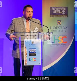4 mai 2022, Hempstead, New York, États-Unis : ANTHONY dÂ€™ESPOSITO, conseiller municipal de la ville de Hempstead, prononce un discours lors de la cérémonie d'ouverture du WABC-TV long Island Bureau à l'Université Hofstra. (Crédit image : © Ann Parry/ZUMA Press Wire) Banque D'Images