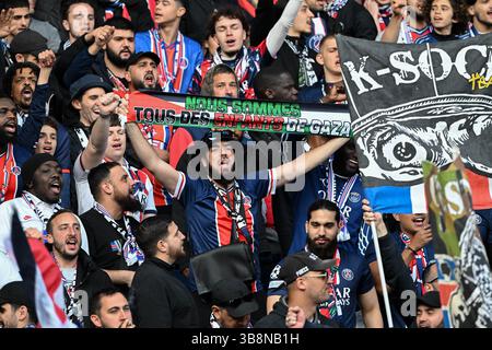 Paris, France. 07 mai 2025. Illustration des ultras du PSG lors de la deuxième manche de demi-finale de la Ligue des Champions entre le PSG et Arsenal au Parc des Princes, le 7 mai 2025. Photo de Florian Poitout/ABACAPRESS.COM crédit : Abaca Press/Alamy Live News Banque D'Images
